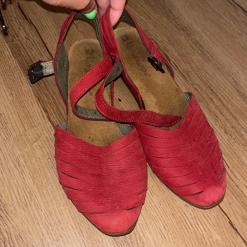 Vintage red el naturalista sandals